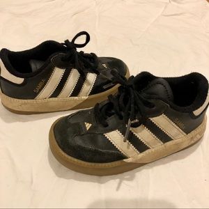 adidas sambas Size 8 (little kid)